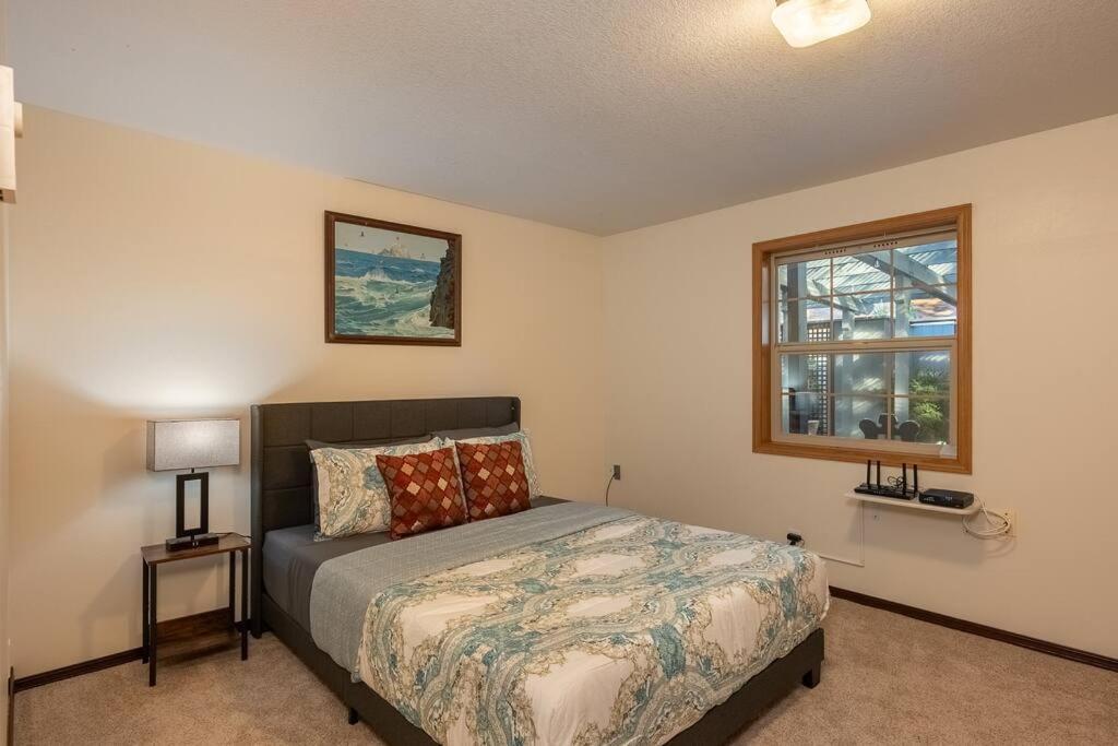 Comfy 4B/2B Home Near Dunes & Ocean! Pet Friendly! Флоренс Экстерьер фото