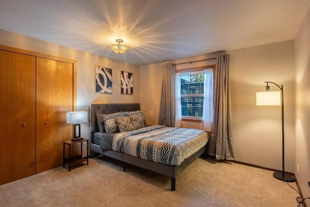 Comfy 4B/2B Home Near Dunes & Ocean! Pet Friendly! Флоренс Экстерьер фото